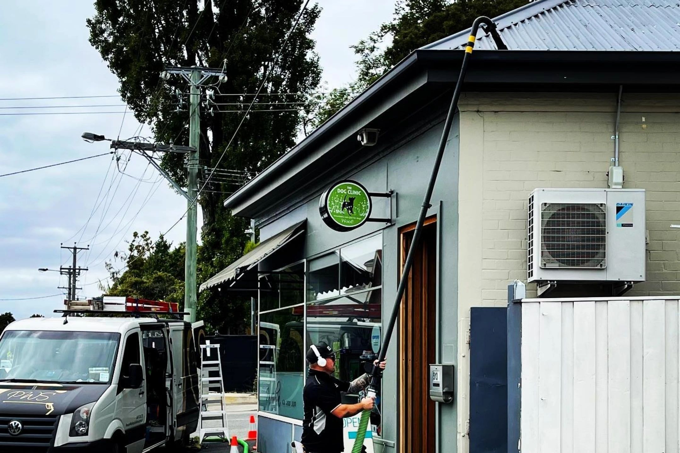 Black Vac Gutter Cleaning