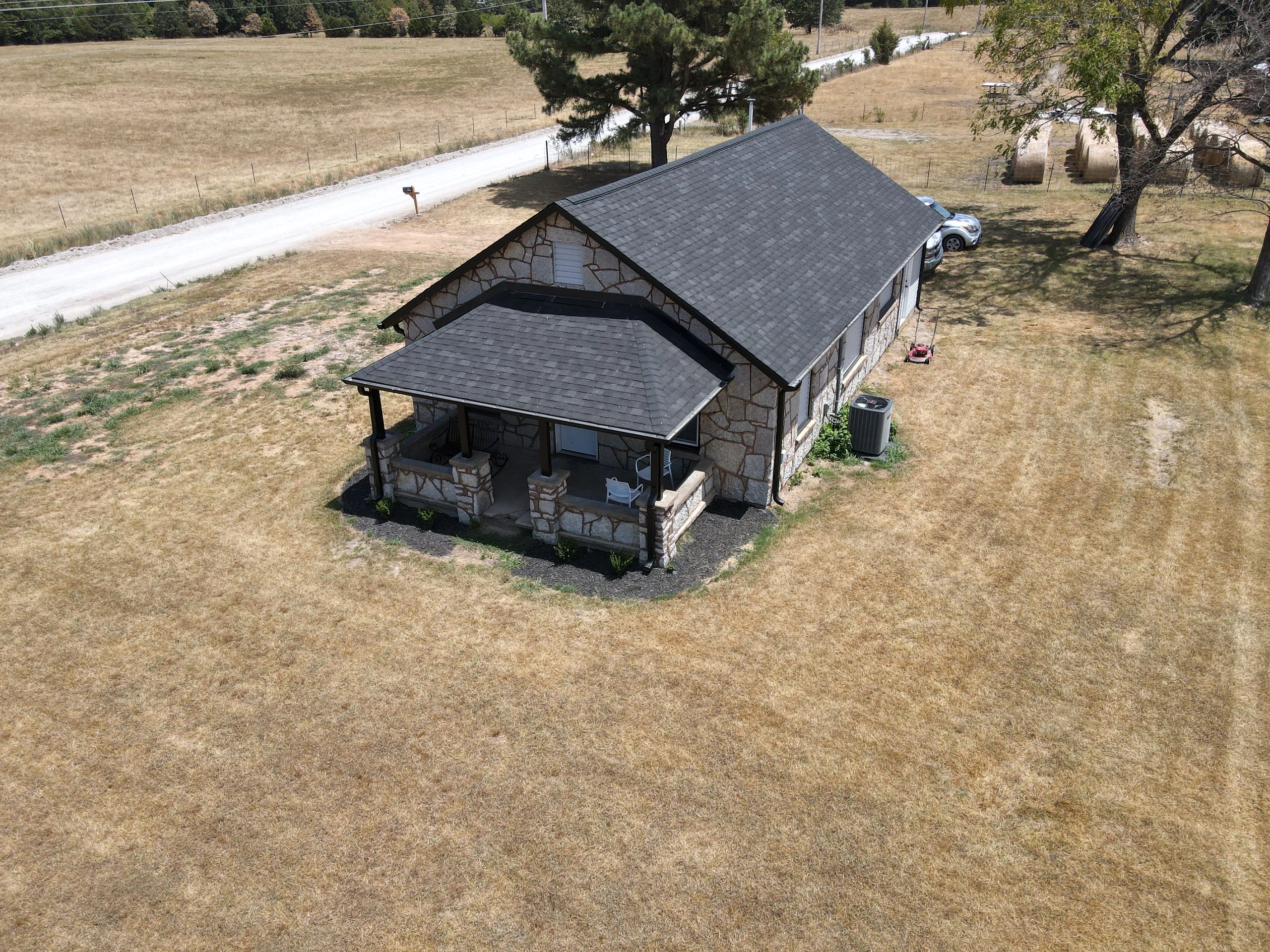 OKLAHOMA ROCKHOUSE 
2 BED, 1 BATH, 1025 SQ FT
WYANDOTTE, OKLAHOMA 
