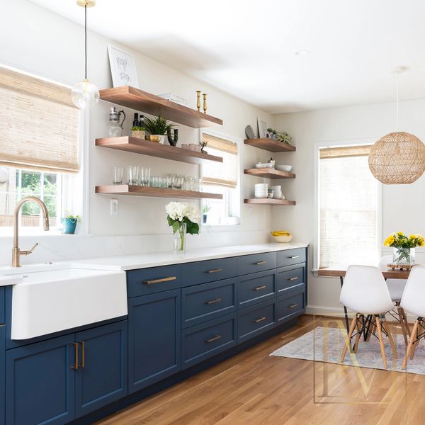 Benjamin Moore Van Deusen blue 5-piece drawer brizo faucet sink blanco icon farm sink granite compos