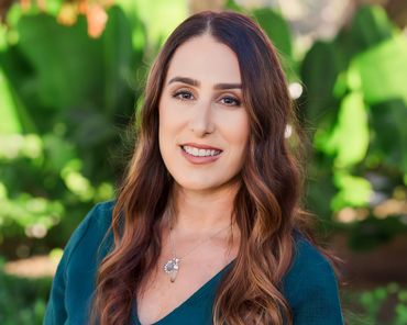 Stacia Deiro, therapists and psychologists in Long Beach & Newport Beach | Provia Psychology 