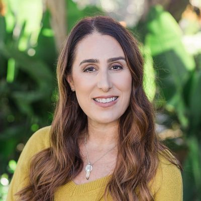 Stacia Deiro, therapists and psychologists in Long Beach & Newport Beach | Provia Psycholog