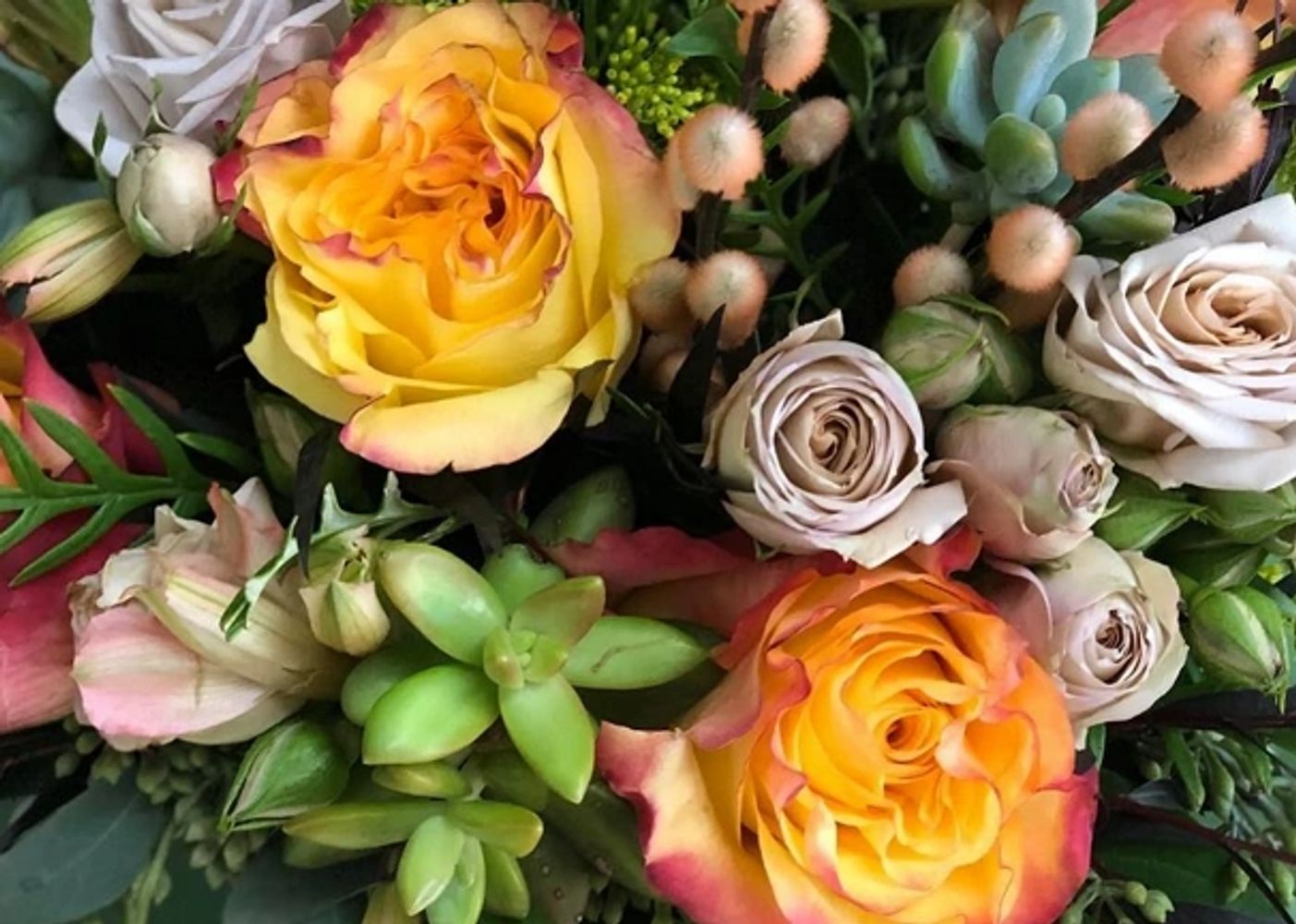 Neutral colored roses, yellow roses, succulents. Flowers for delivery in Huntington Beach 