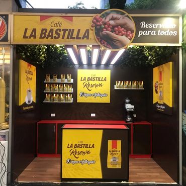 Café la Bastilla, stand, impresión a gran formato, carpintería,  feria, eventos,Medellin 