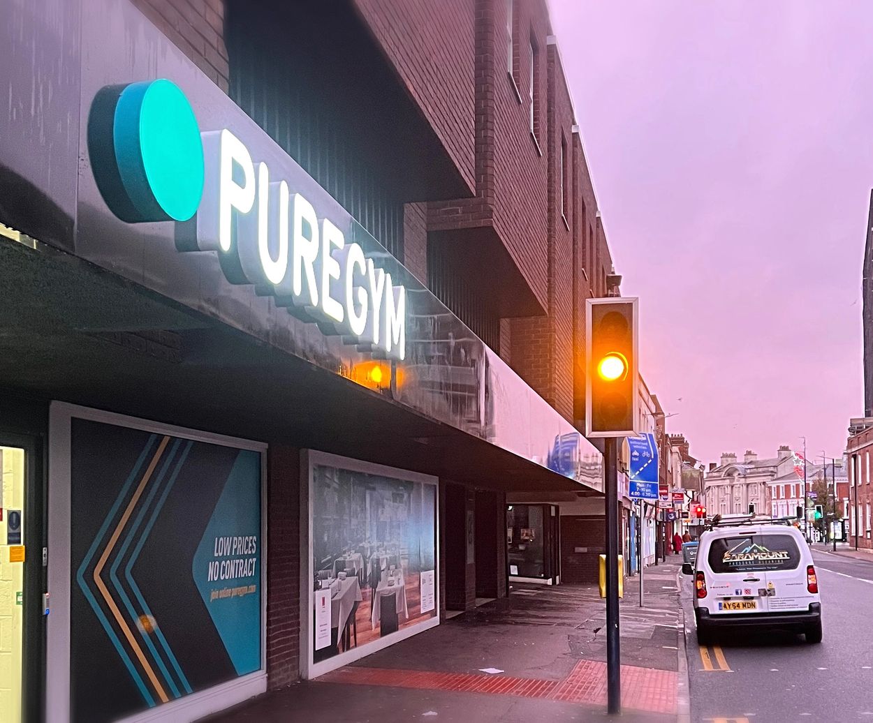 Sign cleaning for PureGym Maidstone. 