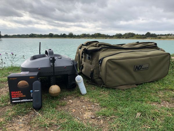 Week bait boat hire for holiday trips