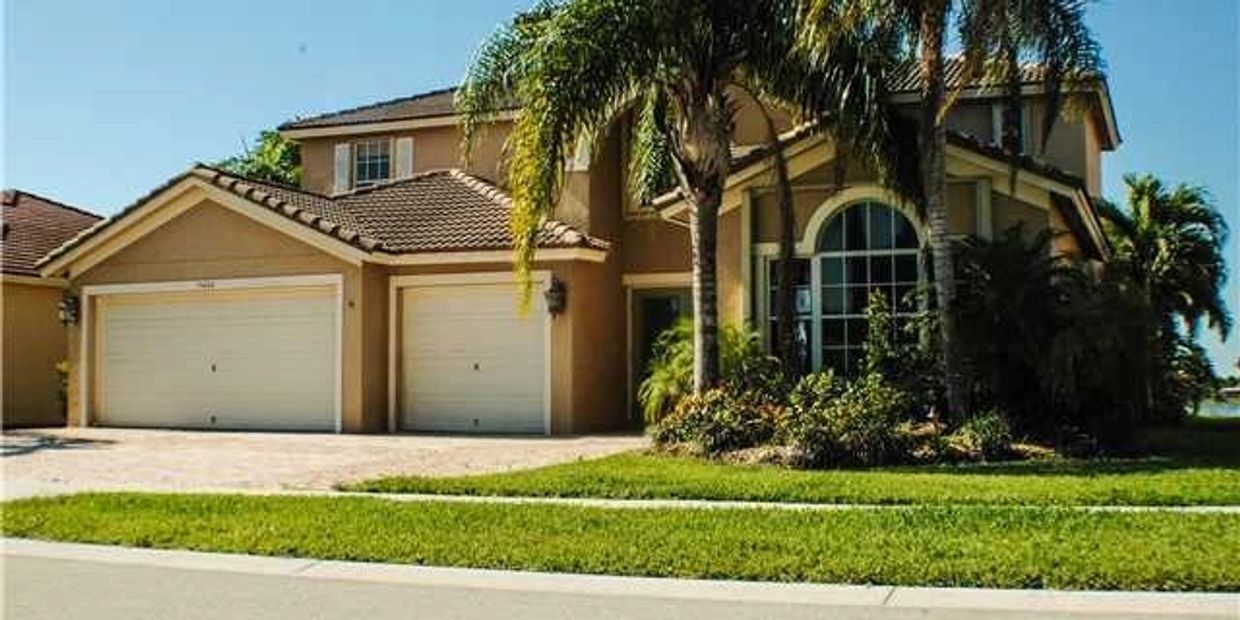 Sunny south Florida home - Palm Beach County residential real estate - Home Centric Realty