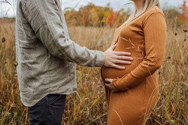 couples maternity photo 