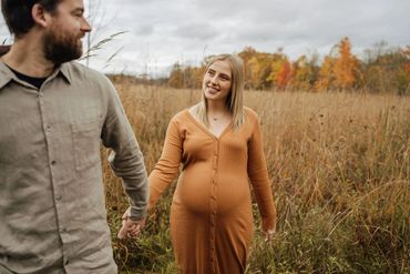 couples photoshoot in the fall