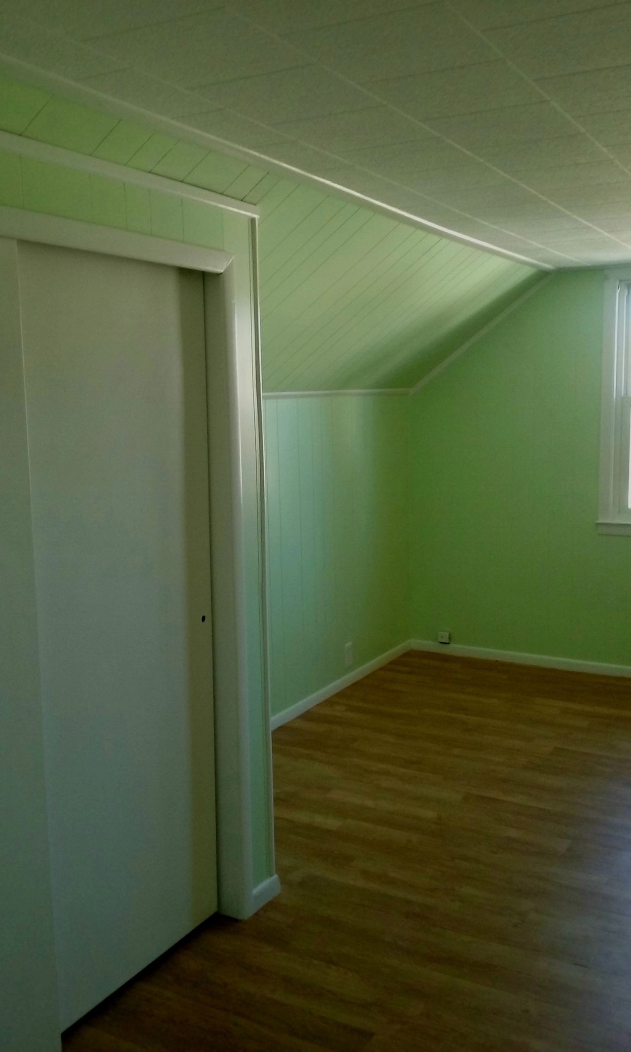 What Is The Best Way To Paint Paneling