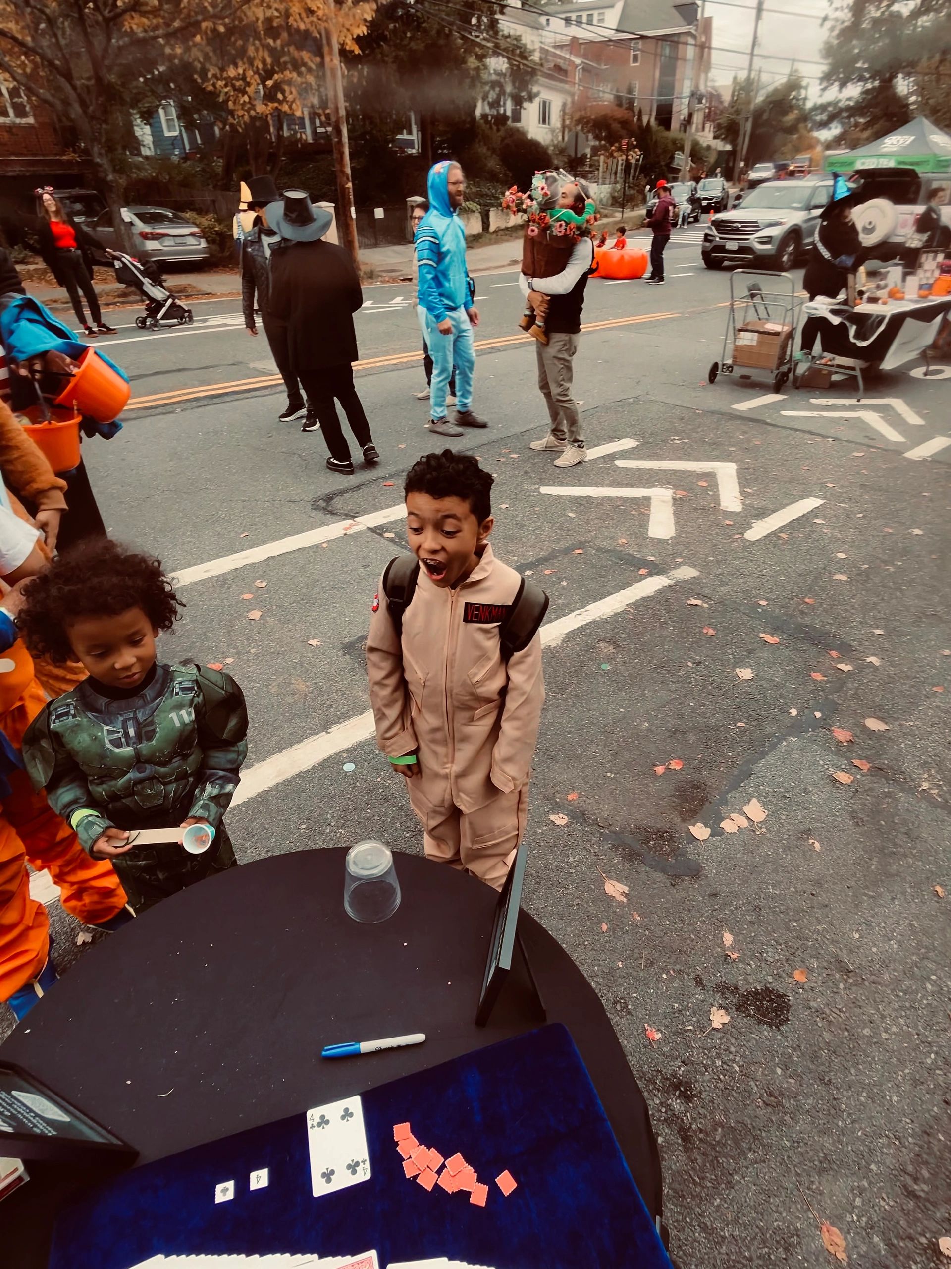 Boo on Mosholu. This kids reaction was the best! 