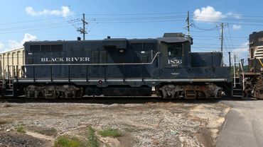 BRW 1856, a GP10 rebuilt from an NYC GP9 is part of the lashup on NS 237 as it is returned to NJ.
