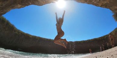 Feliz en Islas Marietas Playa Escondida