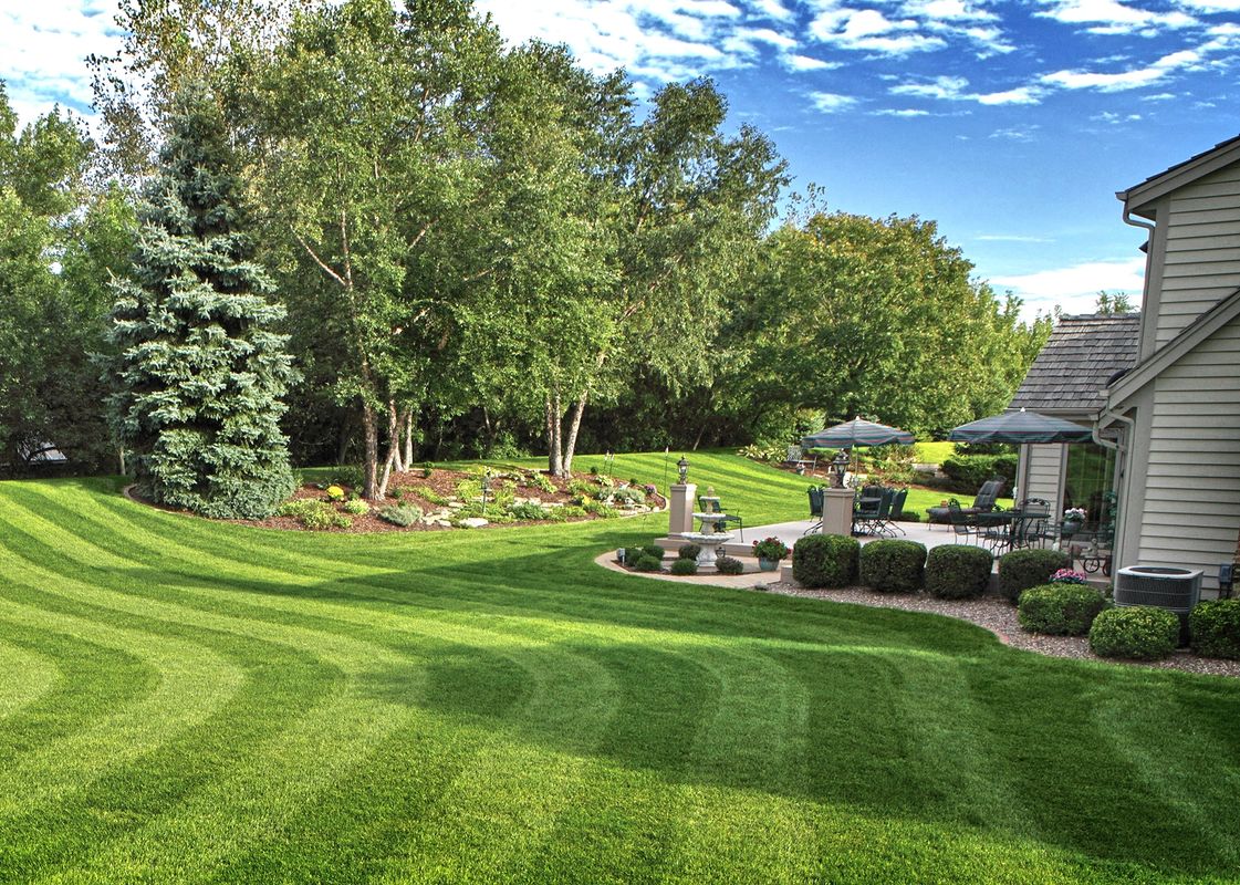 CEDAR FALLS LAWN CARE & LANDSCAPING - Lawn Mowing, Landscaping