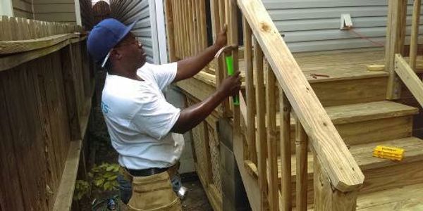 Wood Deck Carpentry in Richmond, Virginia by www.southernhomedeck.com and www.powerwash5000.com. 