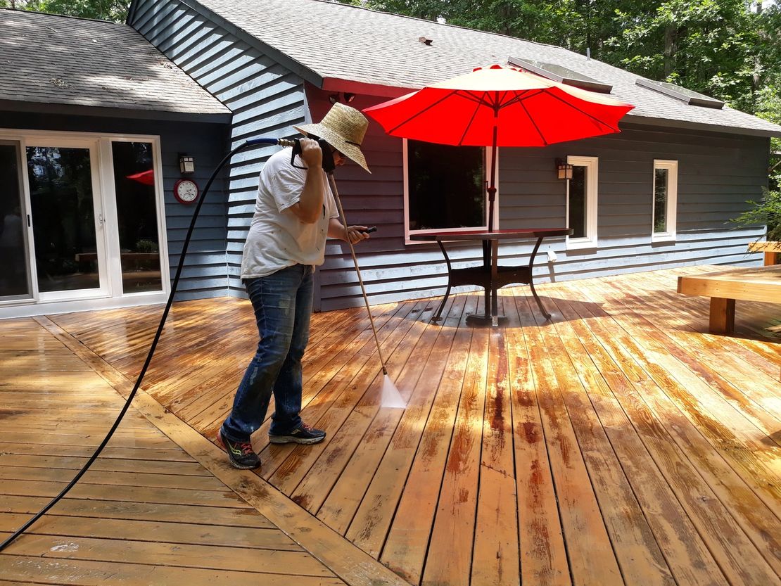Beautiful Home and Deck Cleaning