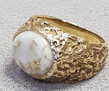 Gold Quartz Ring