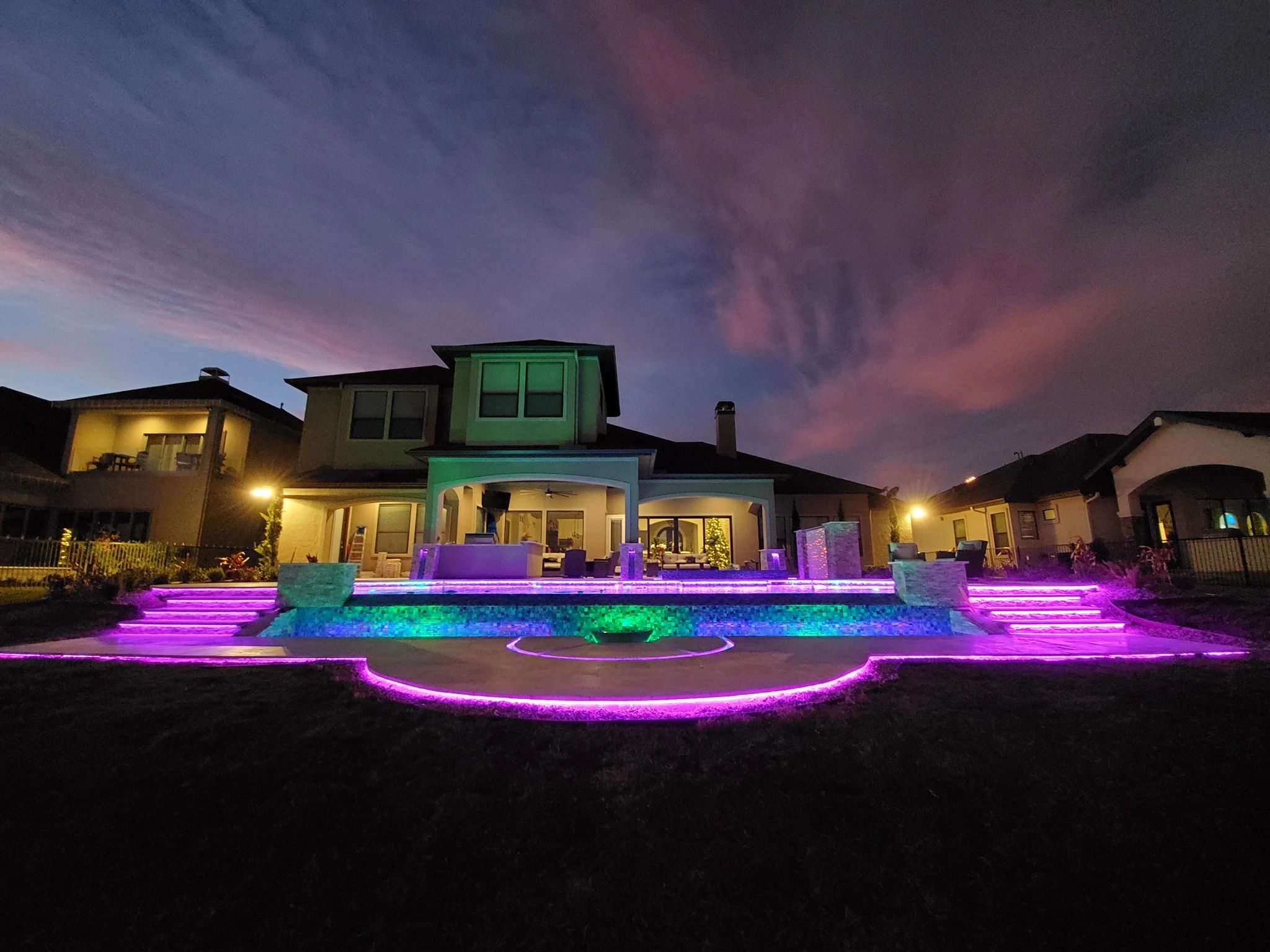 Ultra Custom Pools - Pool Builder, Swimming Pool, Pool