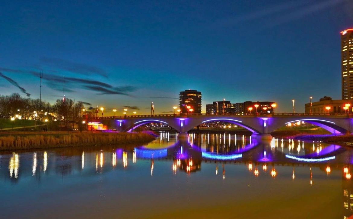 Columbus Skyline at nighttime Scioto Mile