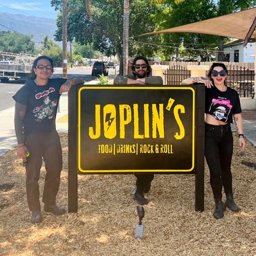 hand painted post sign Joplin's Ojai Ventura sign painter los angeles handmade Chef Saw The Dutchess