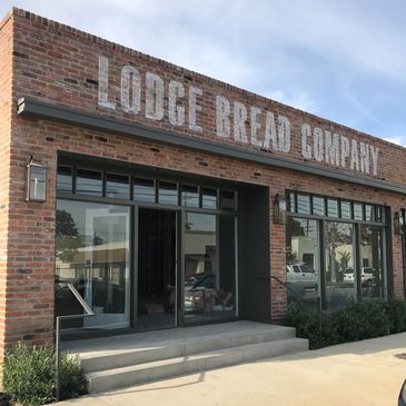 hand painted ghost sign for Lodge Bread in Long Beach by Los Angeles Sign Painter Superlative Signs