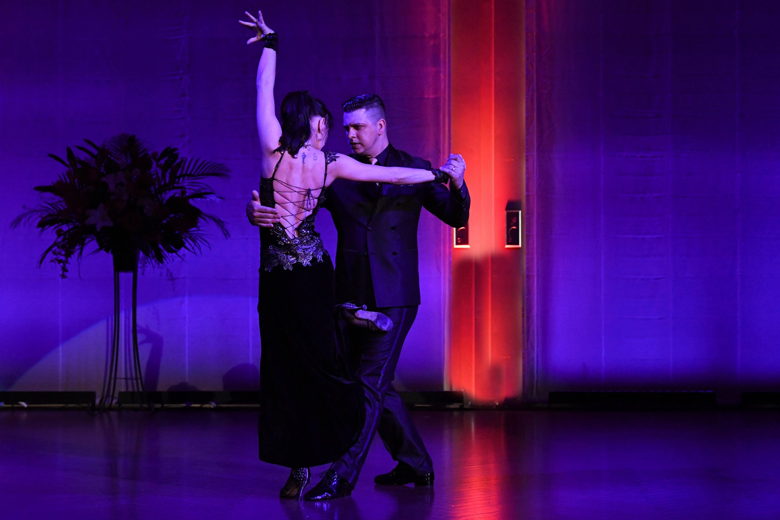ネオタンゴ　NEO TANGO 赤黒　社交ダンスシューズ　アルゼンチンタンゴ　赤 アルゼンチンタンゴ・シューズ・通販サイトご案内