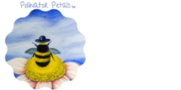 Bumblebee sitting on a flower farm flower.