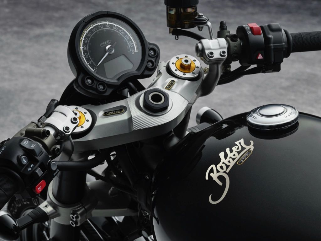 https://img1.wsimg.com/isteam/ip/e446863c-0f35-437c-afdb-b12ba8cf7544/Bonneville%20Bobber%20TFC%20(3).jpg