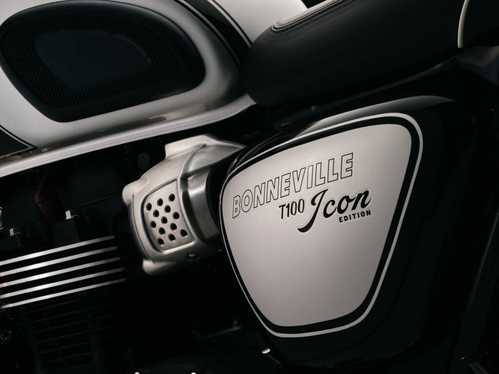 https://img1.wsimg.com/isteam/ip/e446863c-0f35-437c-afdb-b12ba8cf7544/Triumph%20Icon%20Editions%20%20(2).jpg
