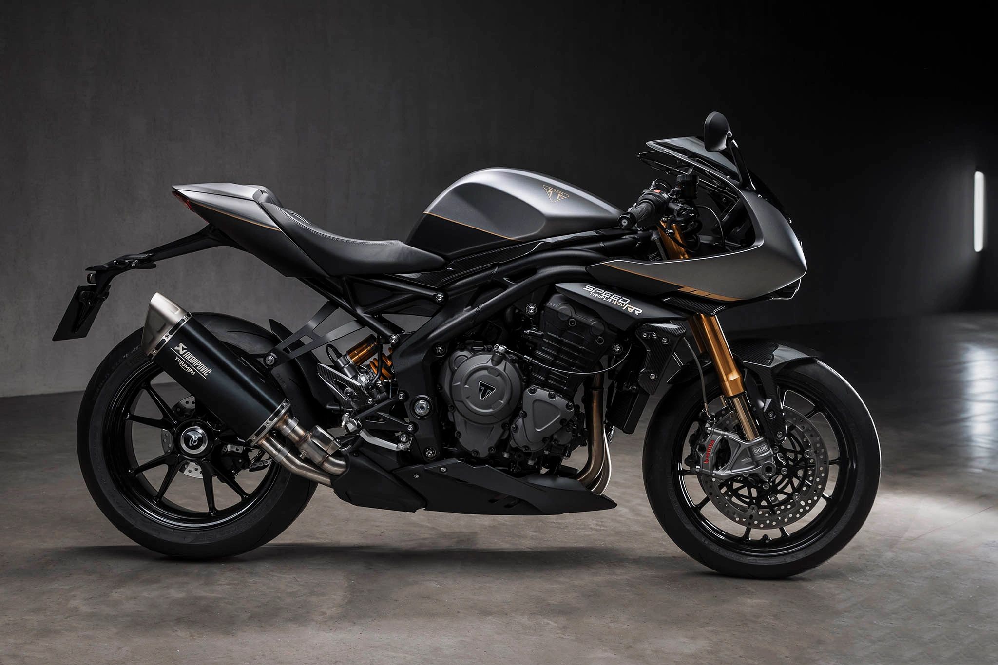 https://img1.wsimg.com/isteam/ip/e446863c-0f35-437c-afdb-b12ba8cf7544/Triumph_SpeedRR_BreitlingEdition_MY24%20(10).JPG