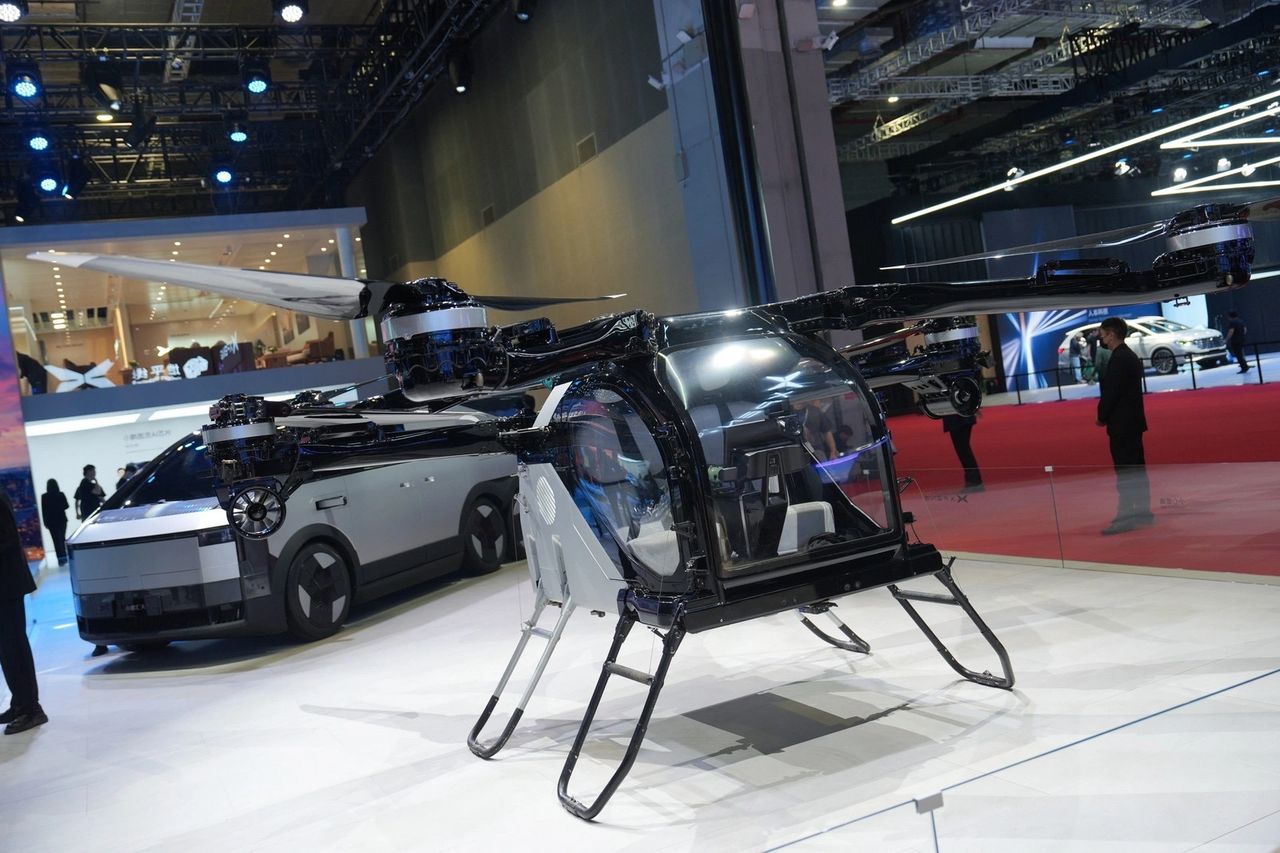 https://img1.wsimg.com/isteam/ip/e446863c-0f35-437c-afdb-b12ba8cf7544/XPENG_AutoShanghai%202025%20(2).jpg/:/cr=t:0%25,l:0%25,w:100%25,h:100%25/rs=w:1280