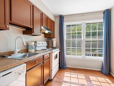MONTGOMERY VILLAGE VACATION HOME