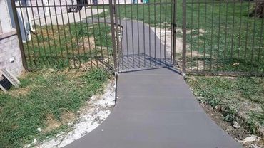 Cement sidewalk installation