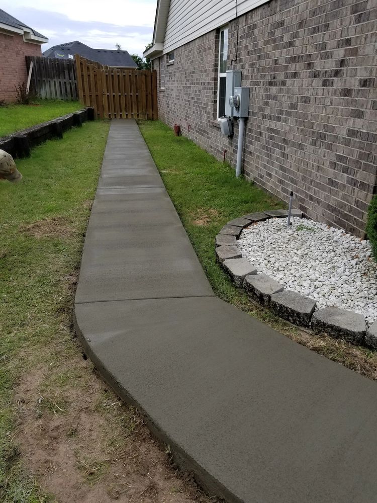 Concrete sidewalk installed in Augutsa, GA