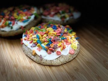 Who doesn't love cereal? Now there is a dessert solution to fix that cereal craving.
