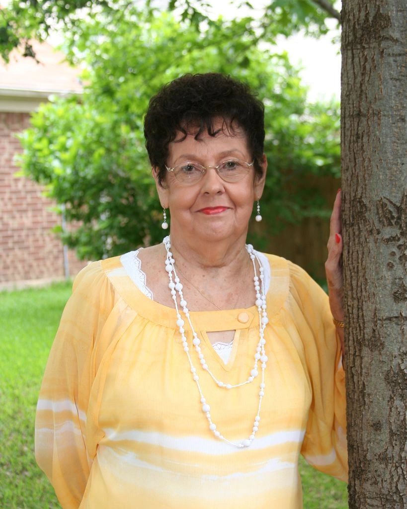 Love Letters To Kellie: Living With Your Parents, image size:819x1024