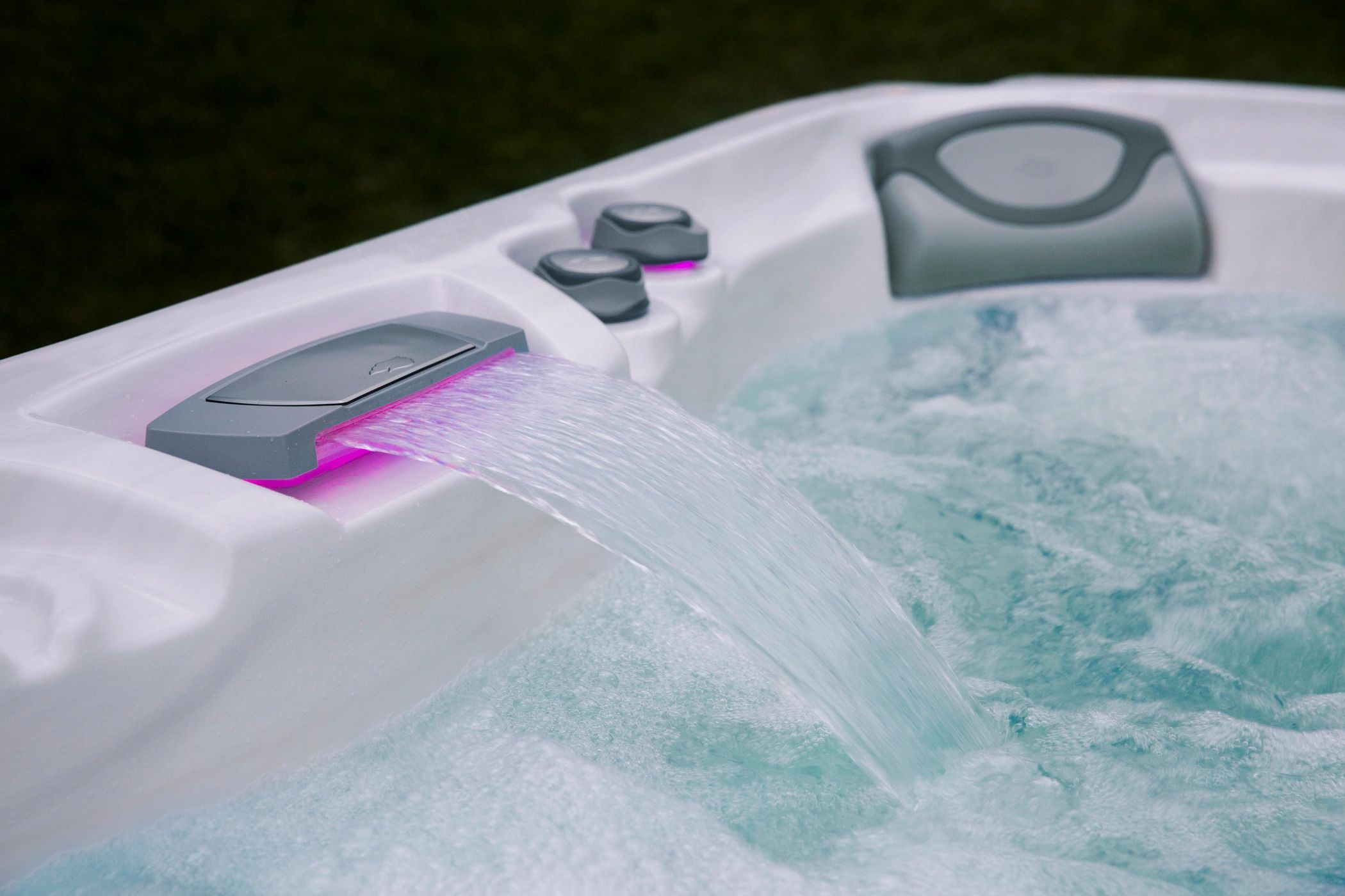 Capri® – 880™ Series Hot Tub