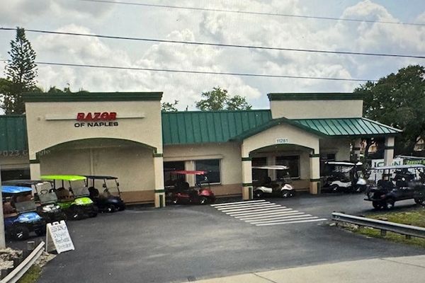 Razor of Naples store exterior