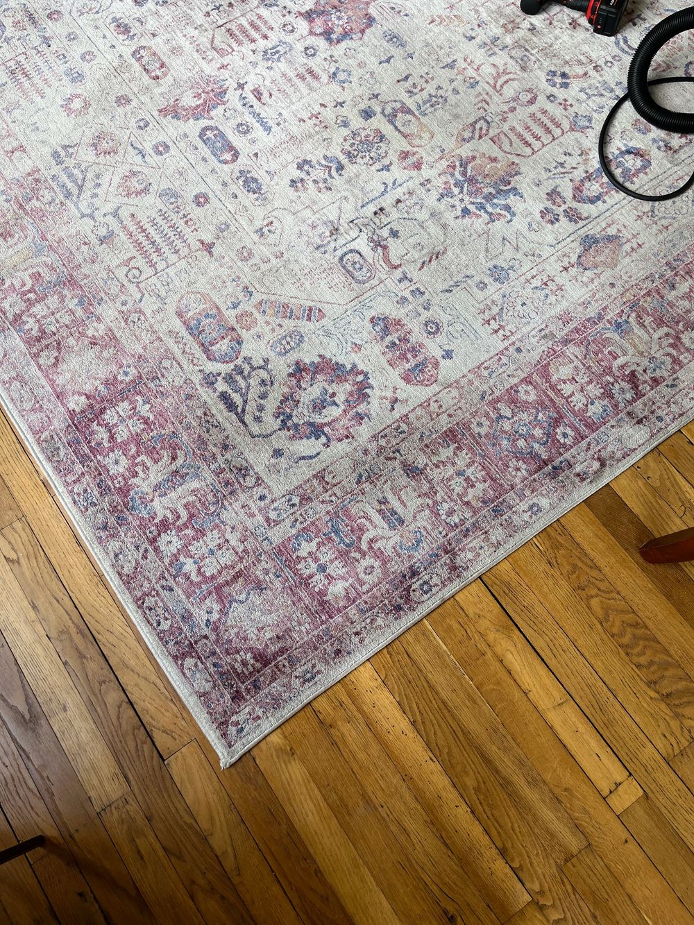 Tapis à motifs roses — après nettoyage