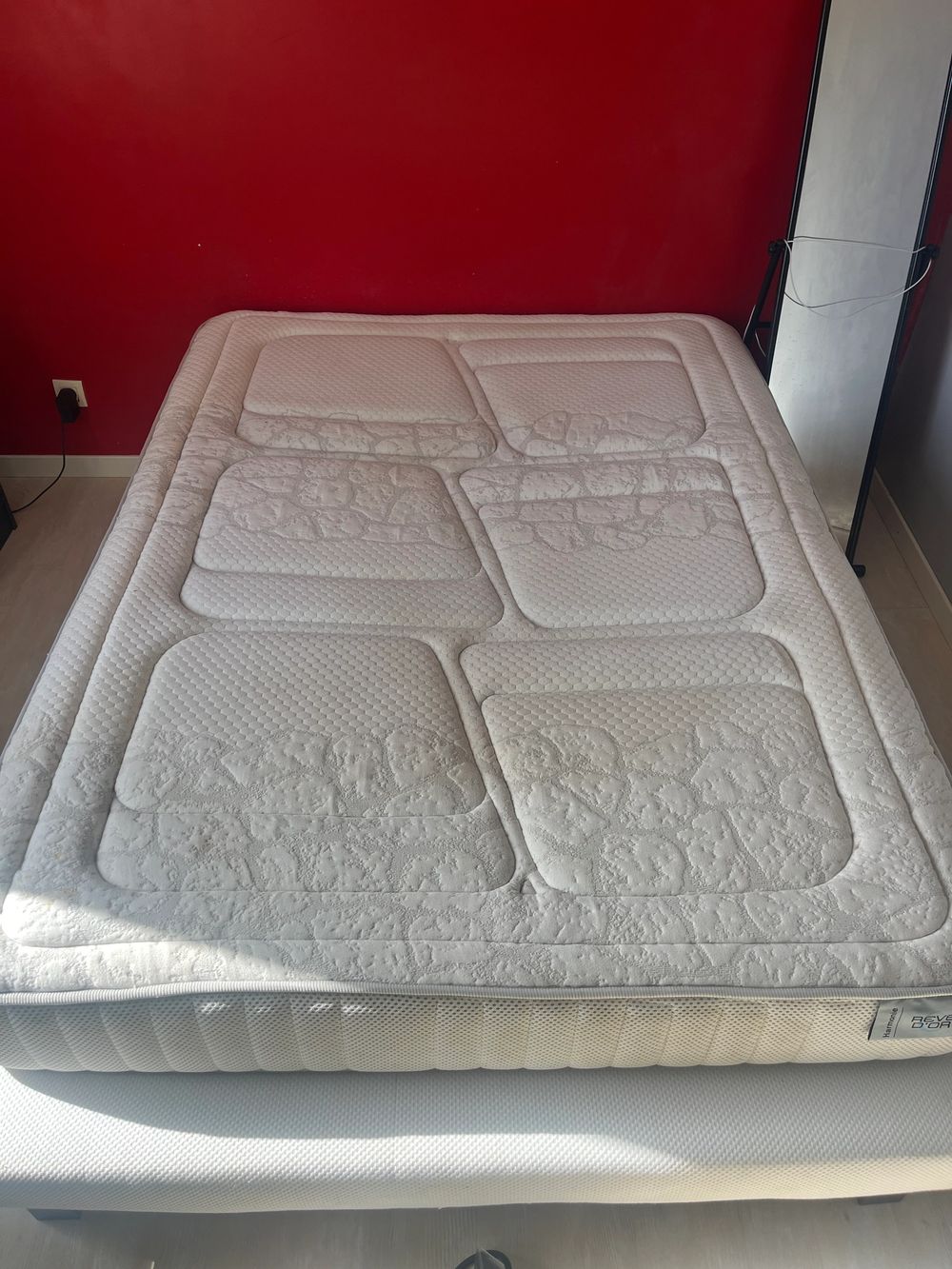 Matelas matelassé : surface — après nettoyage