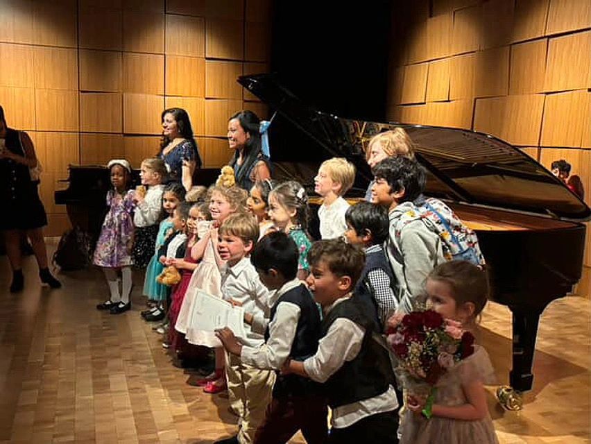 Group Piano Lessons NYC for Adults and Kids