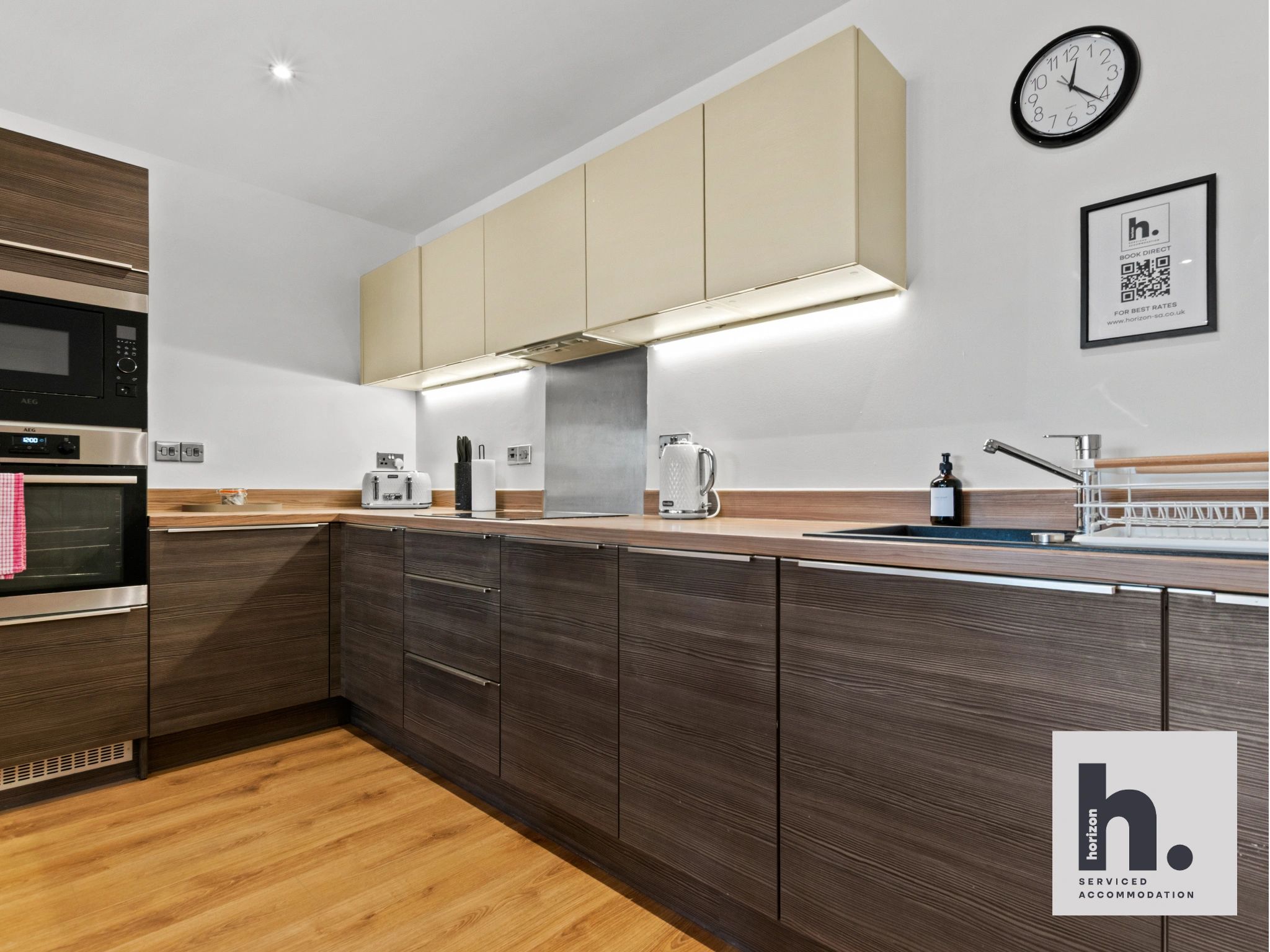 Kingston Wharf 2 Bedroom Apartment with Balcony photo 2