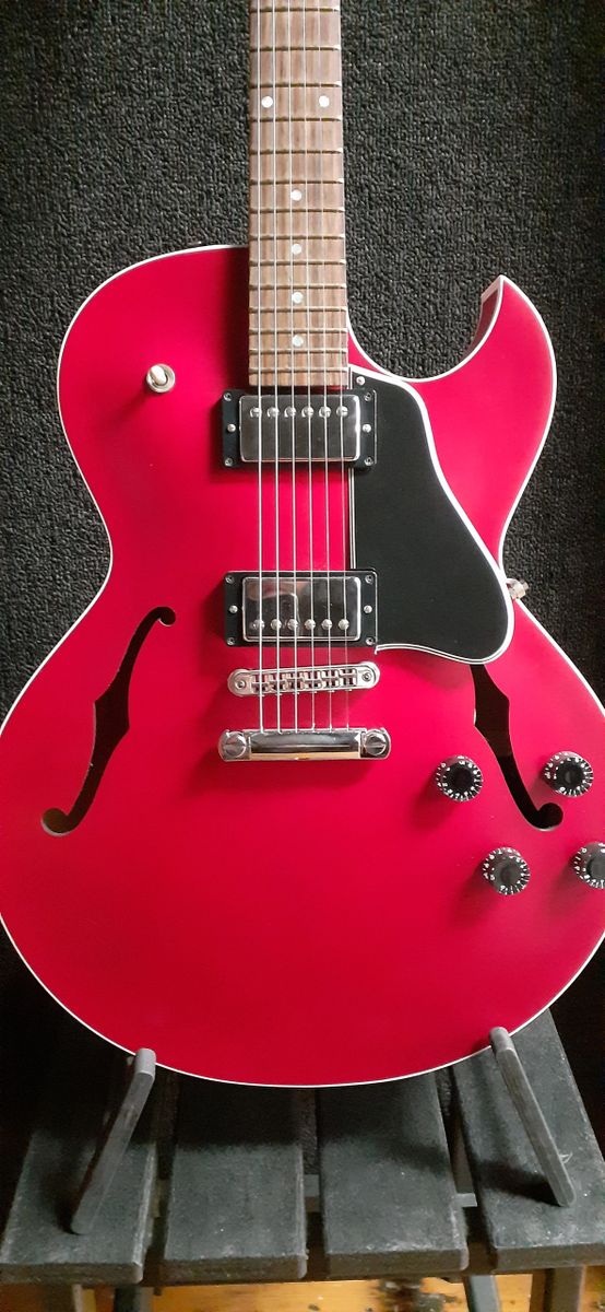 Gibson ES135 Satin Cherry
