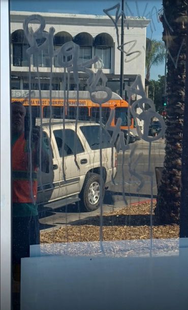 Acid Etched Graffiti , Scratched Glass and Window Repair and Removal.