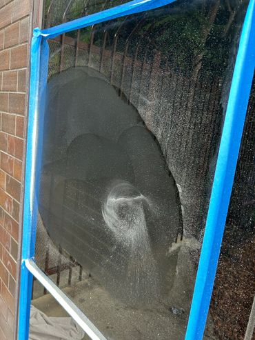 Scratched Glass and Window Repair and Removal.