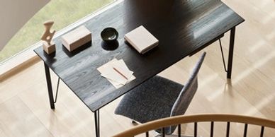  FRITZ HANSEN  TABLE
創造出非凡的雕塑家具，注重工藝和細節
頂級居家品牌
美學
極簡設計                              
線條精緻
木材
當代家具