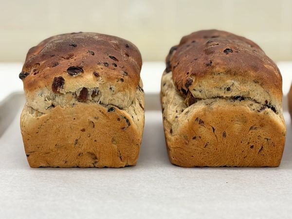 Raisin bread made in store