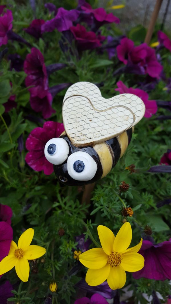 Handmade bee in planter
