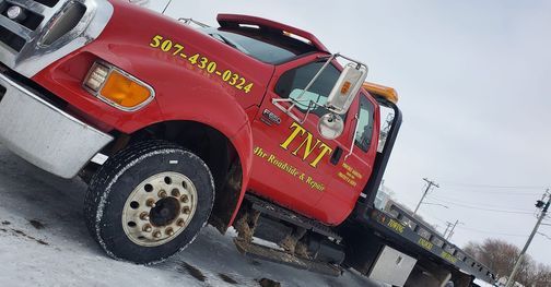 Southwest Minnesota TNT ROADSIDE AND TOWING logo