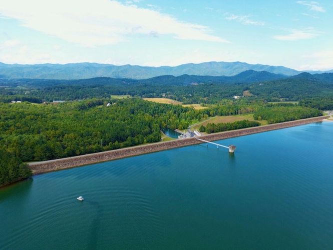 Image of Lake Chatuge Dam