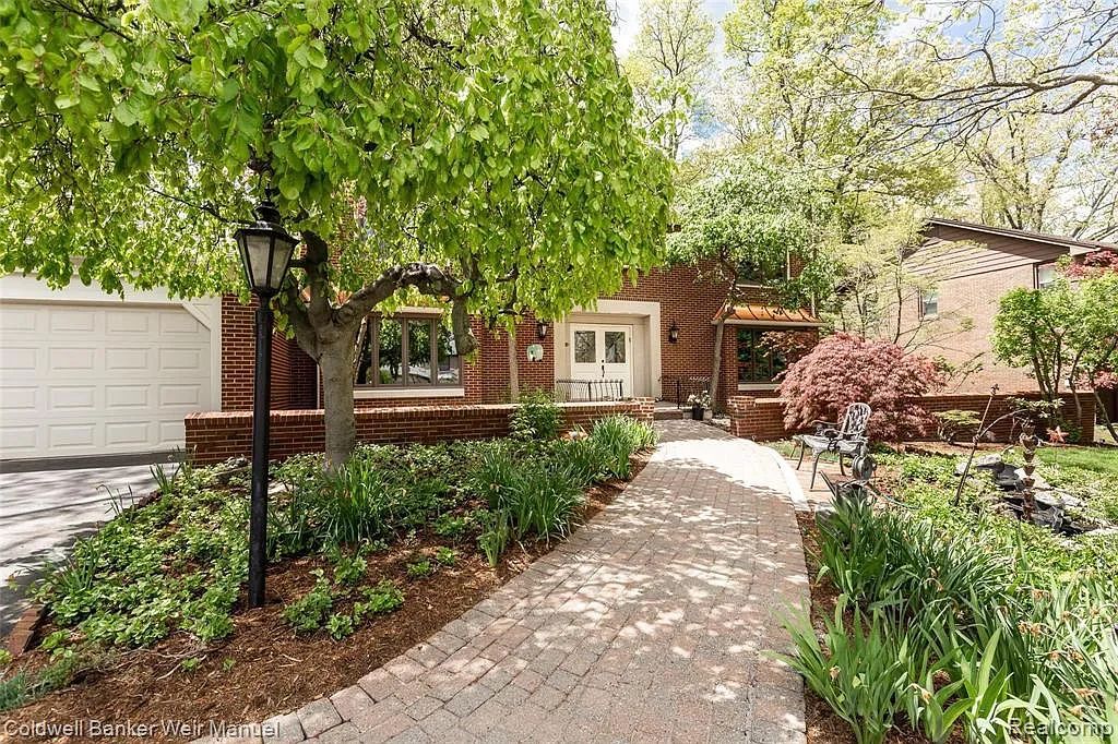 Clockbee Care Daycare, Baby Care, Child Care, Daycare